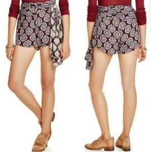 Free People All A Dream Wrap Short Sz 4